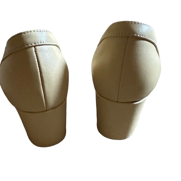 Chanel Shoes Size 36 - Picture 2 of 8